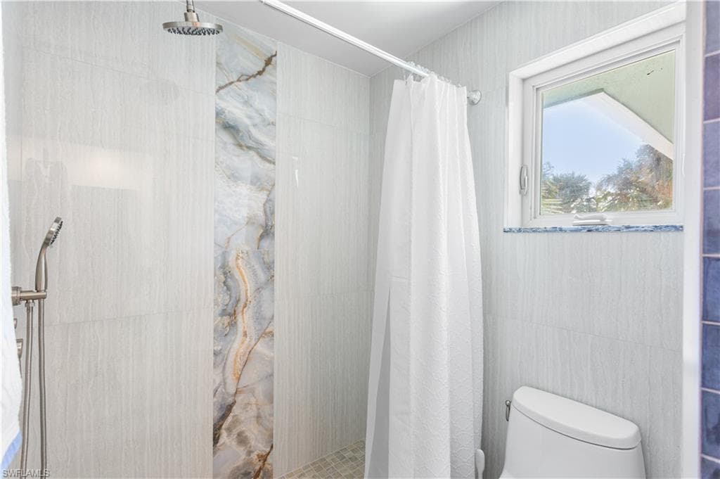 240 Southwinds DR-27
