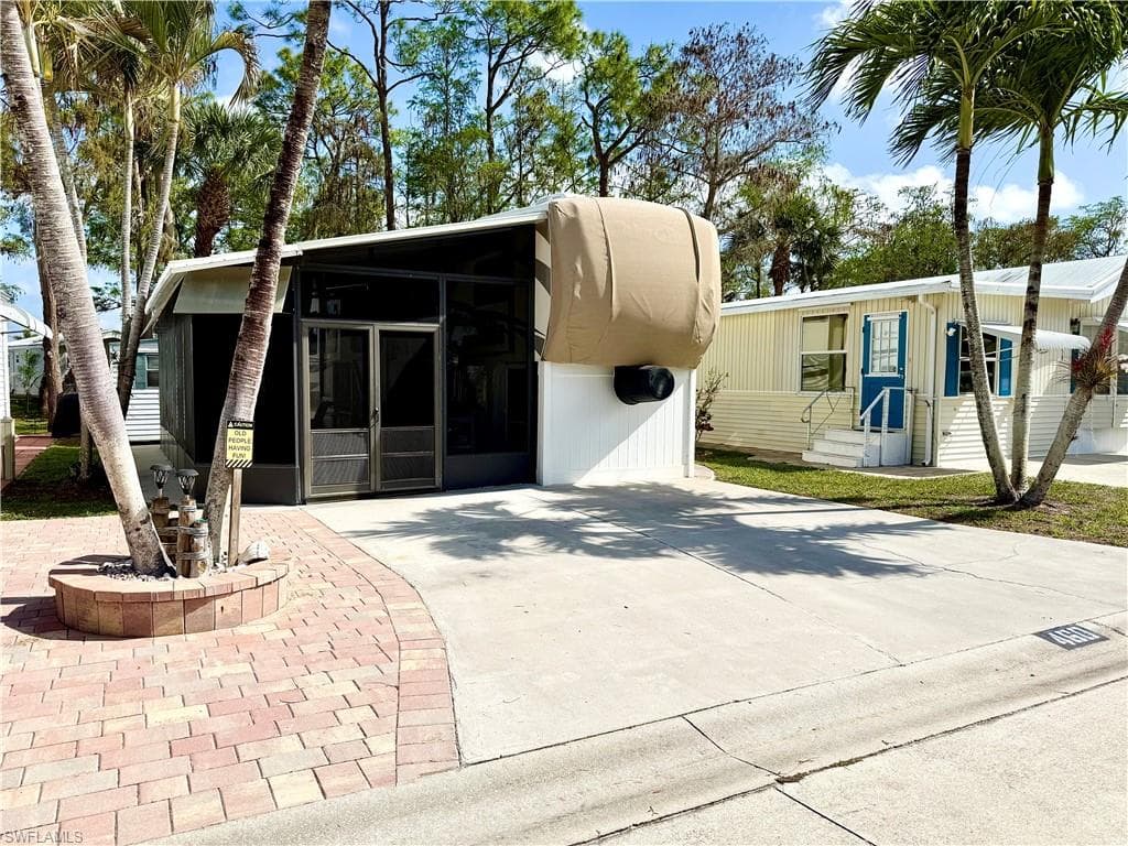 460 Vanda Sanctuary-1