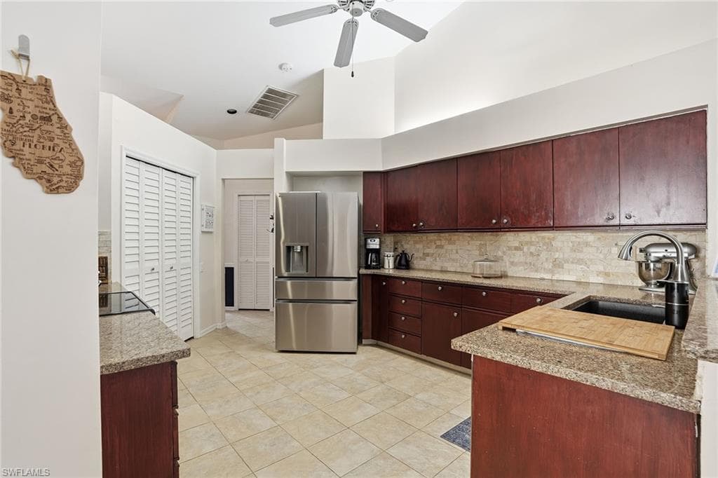 8128 Breton CIR-12