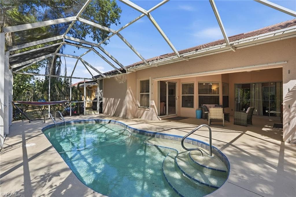 8128 Breton CIR-32