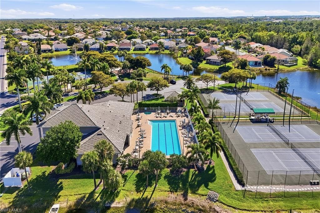 8128 Breton CIR-39