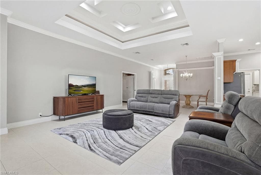 6039 Fairway CT-6