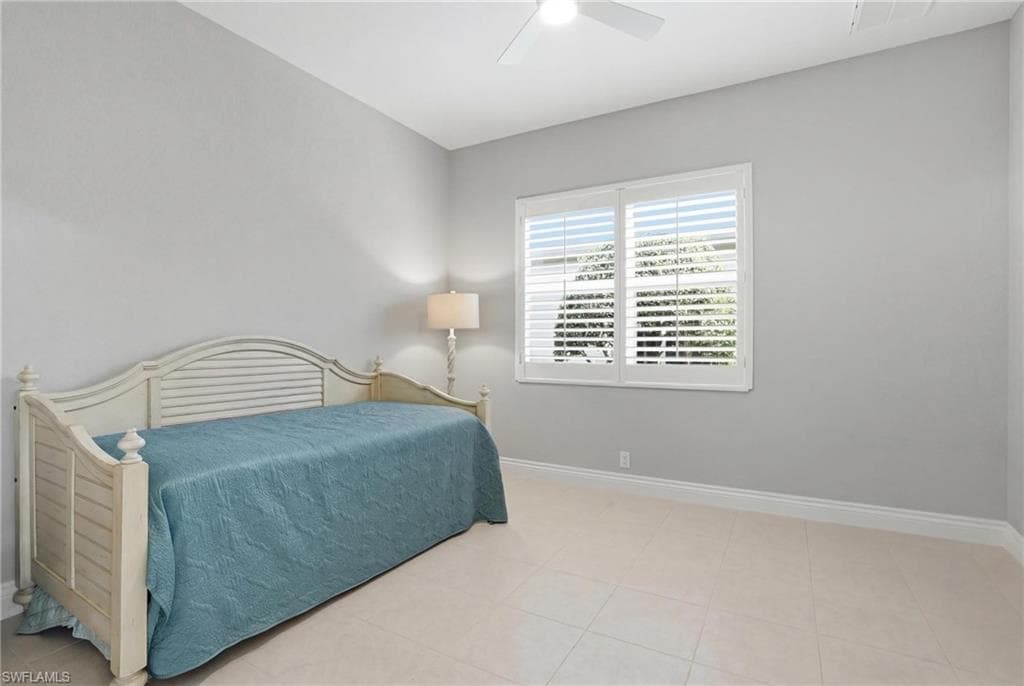 6039 Fairway CT-19