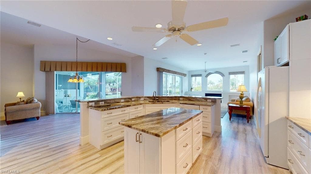 16137 Edgemont DR-6
