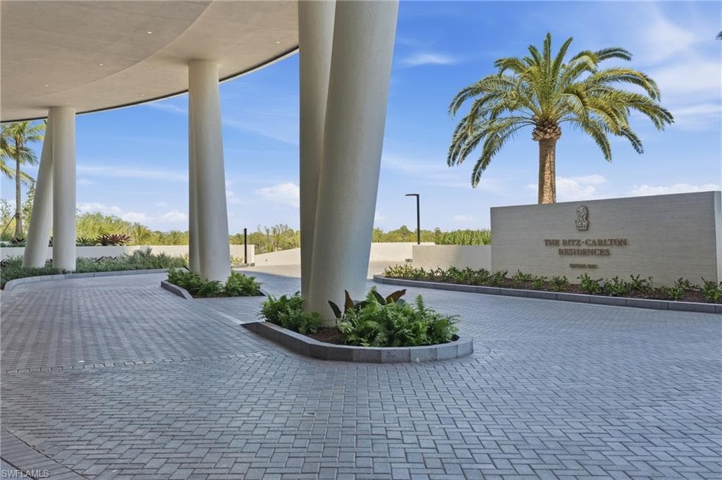 5100 Seagrass BLVD 306-5