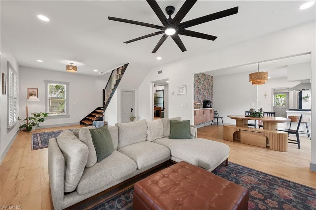 2647 Michigan AVE-7