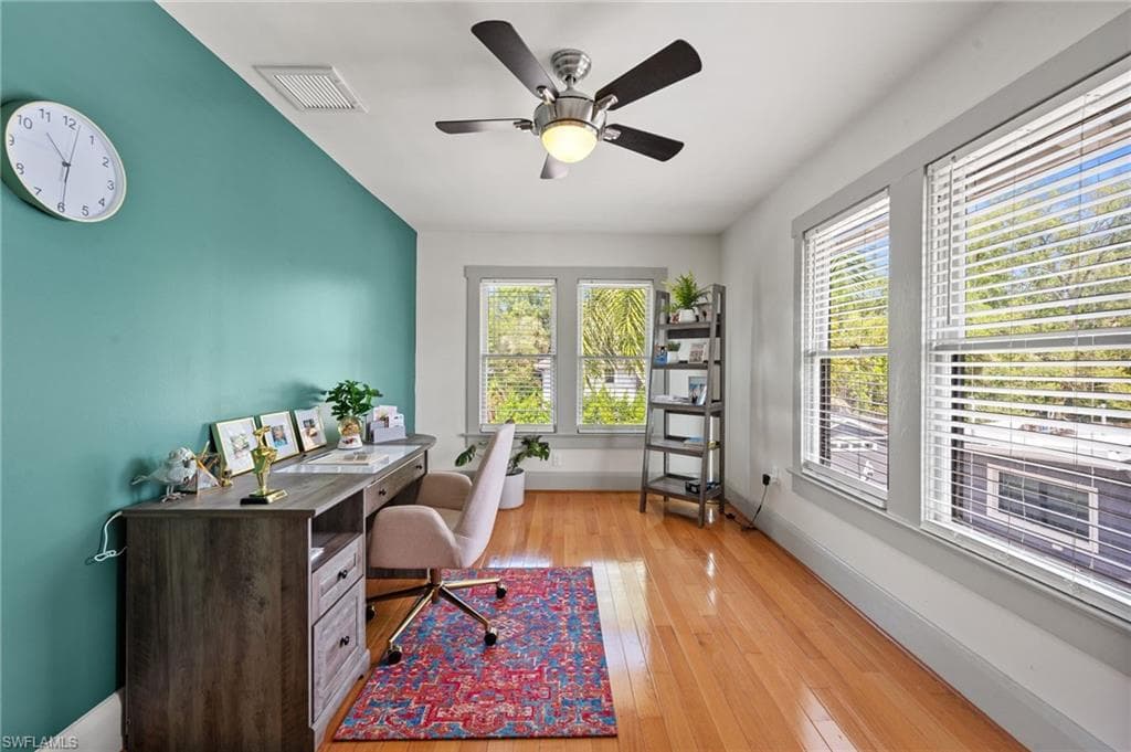 2647 Michigan AVE-28