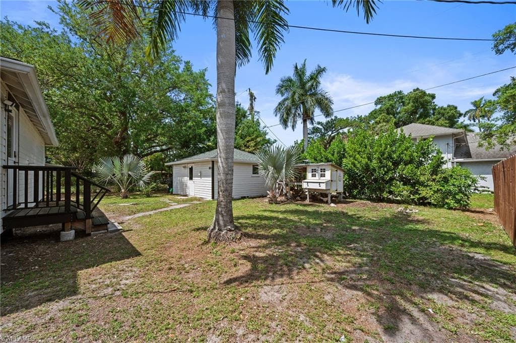 2647 Michigan AVE-35