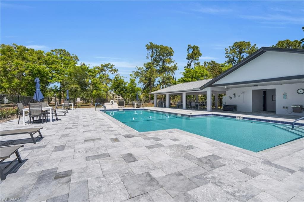 10438 Lakeport CT-23