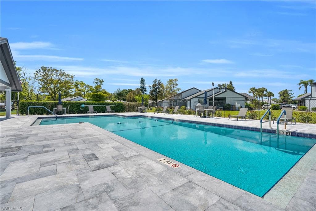 10438 Lakeport CT-24