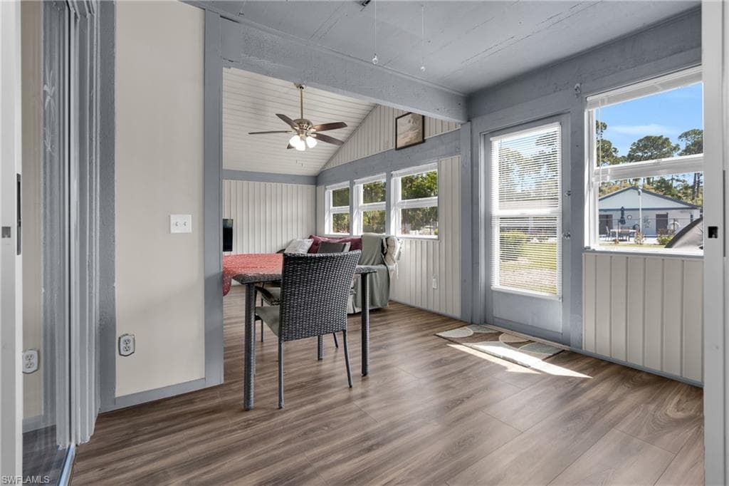 10438 Lakeport CT-15