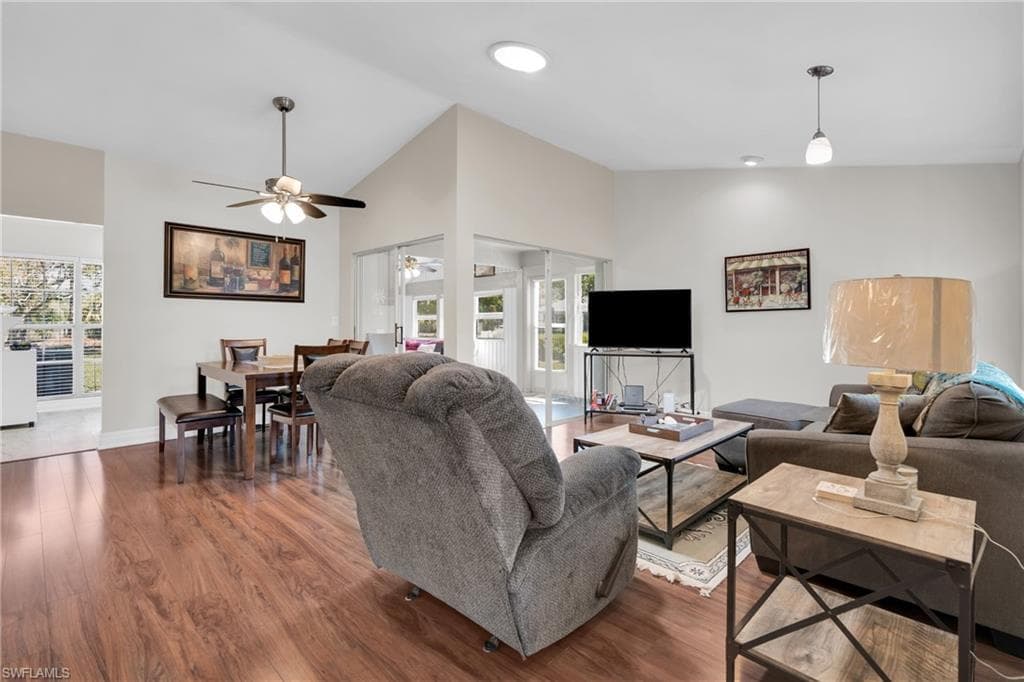 10438 Lakeport CT-4