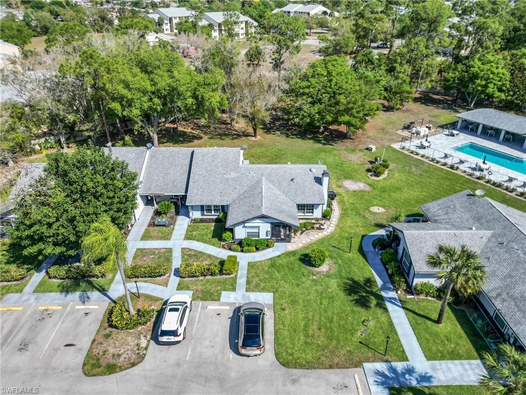 10438 Lakeport CT-21