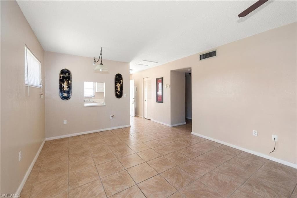 712 Joel BLVD-13