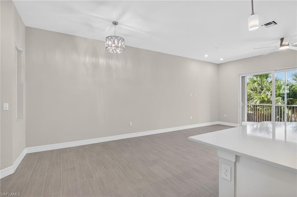 286 Indies DR E 202-6
