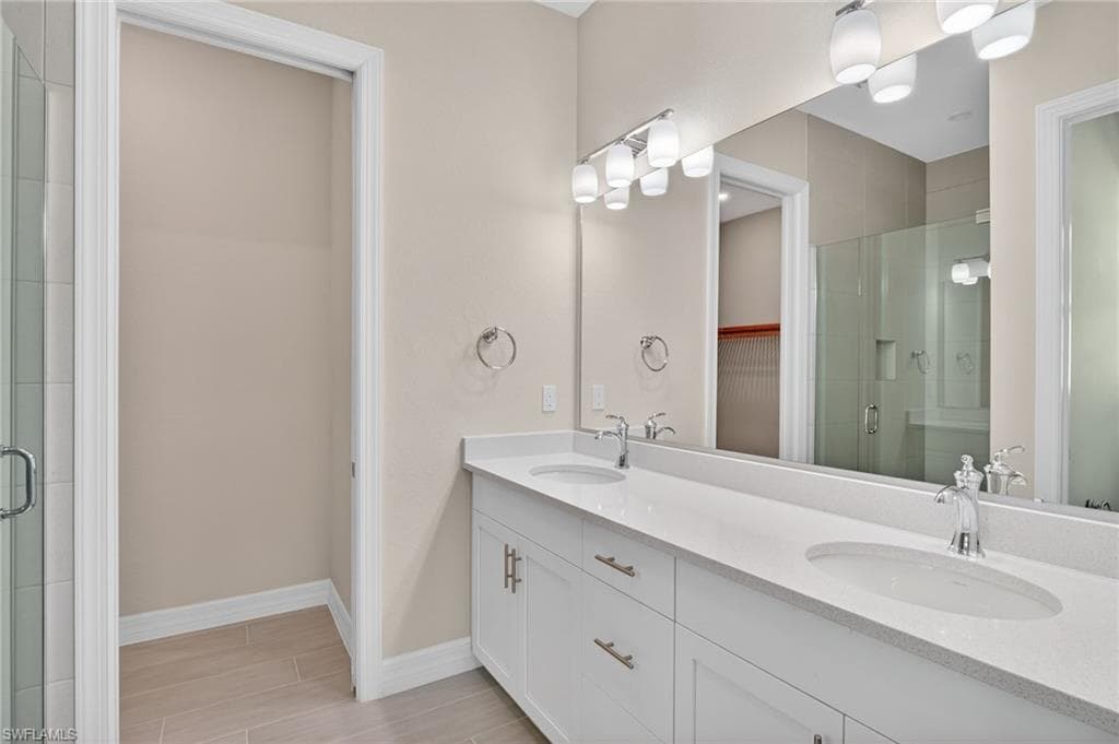 286 Indies DR E 202-10