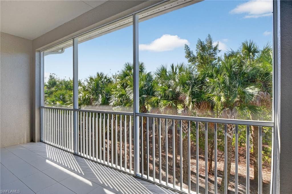 286 Indies DR E 202-19