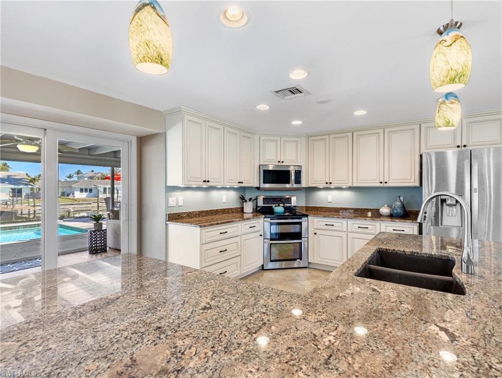 14710 Eden ST-28