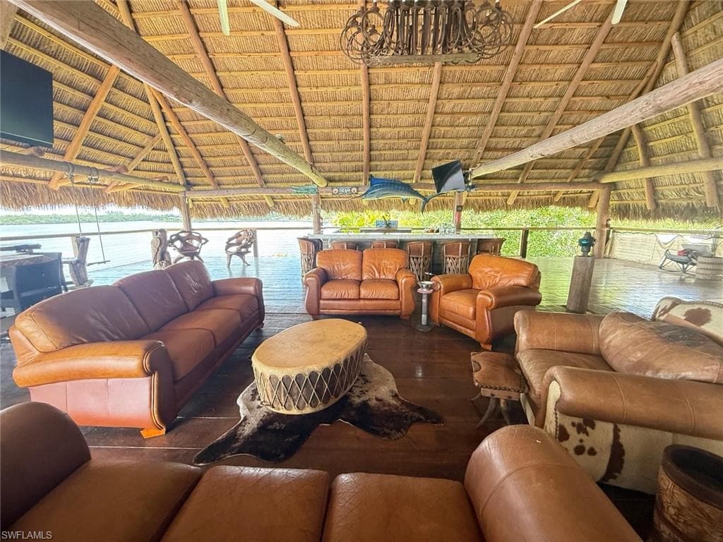 4835 Riverside DR-23
