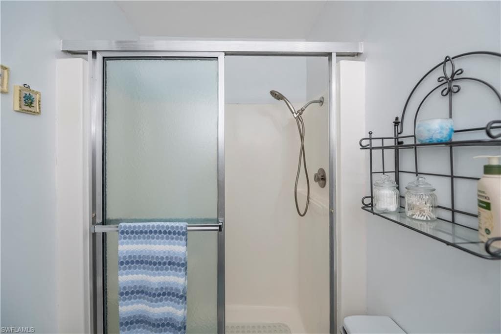 5705 Harbour Club RD-24