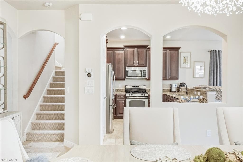 9429 La Bianco ST-4
