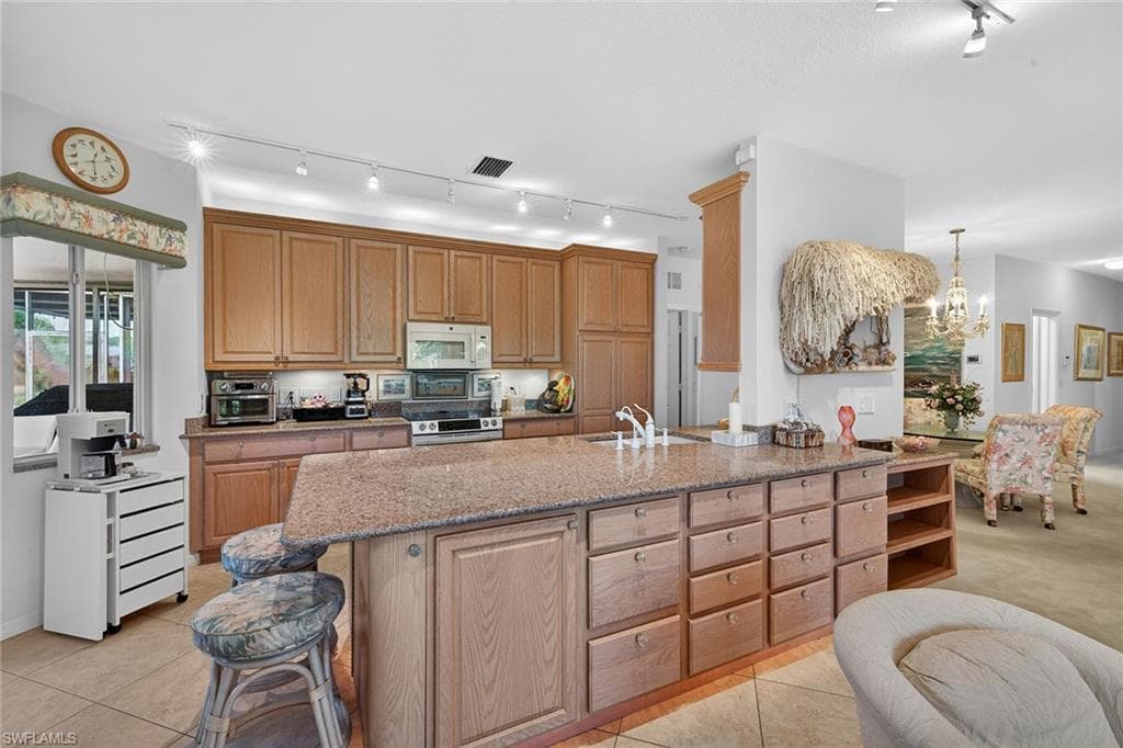 9560 Village View BLVD-4