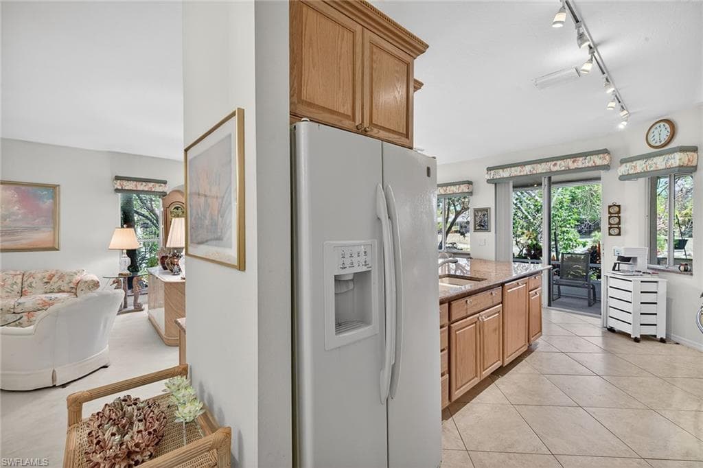 9560 Village View BLVD-8