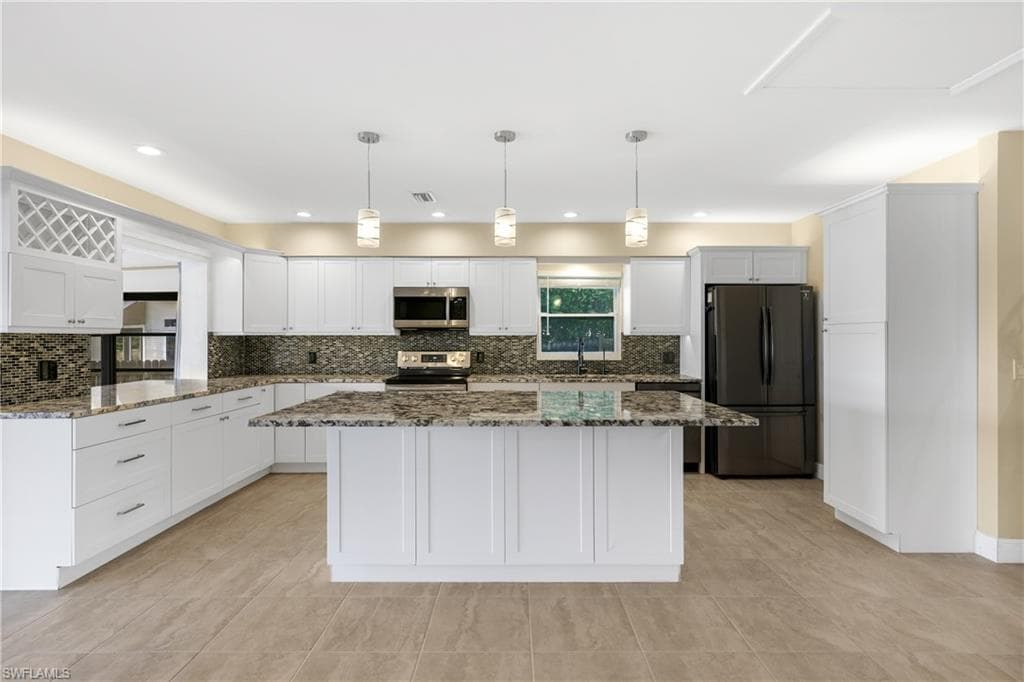 3461 Lakeview DR-13