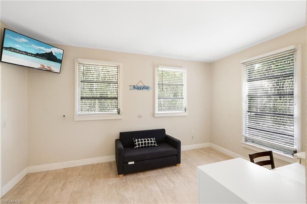 3461 Lakeview DR-26