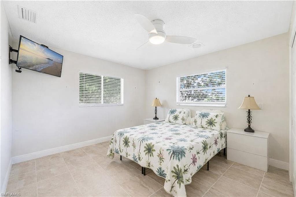 3461 Lakeview DR-29