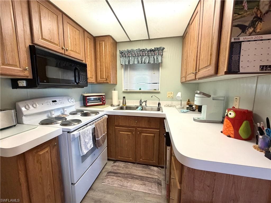 4621 Liberty LN E-17
