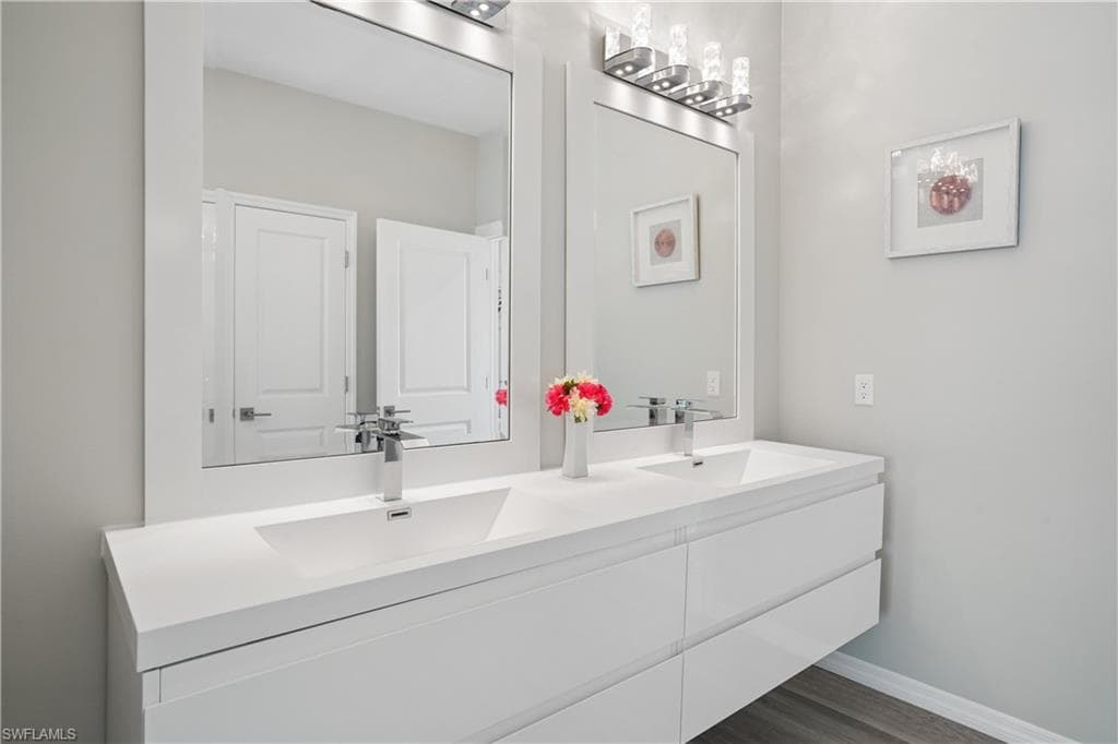1775 Waterfall CT-23