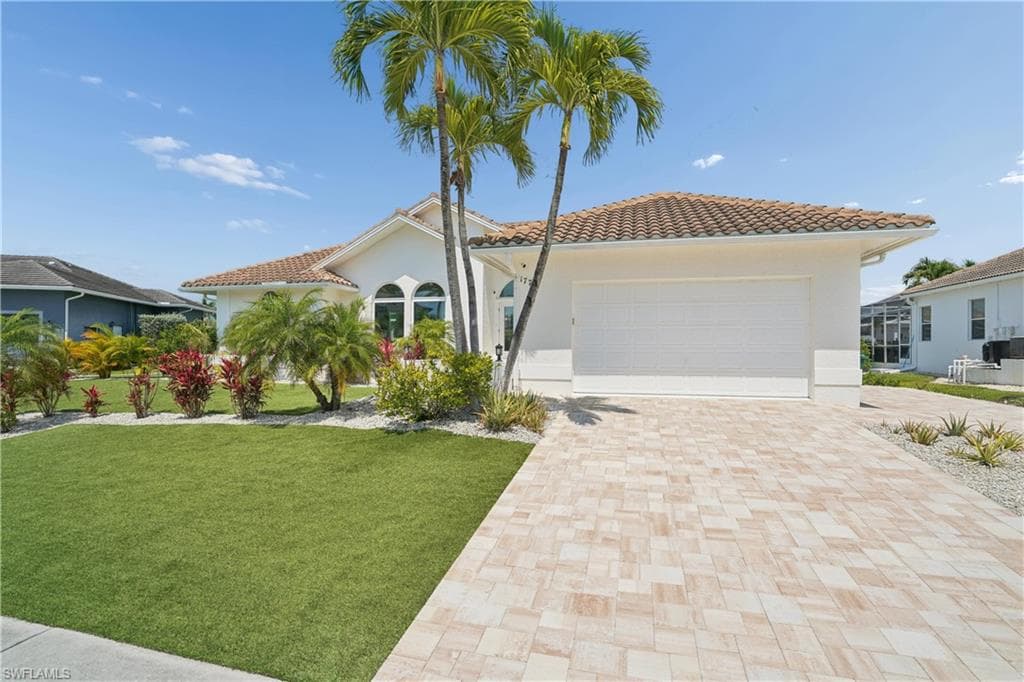 1775 Waterfall CT-10