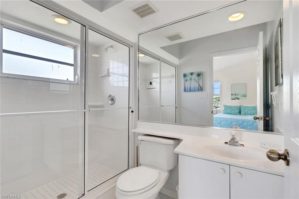 3588 Corinthian WAY-20