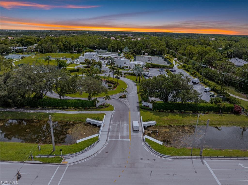 3588 Corinthian WAY-38