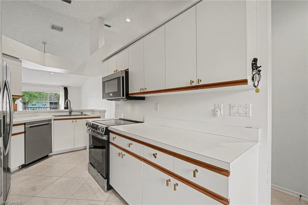 153 Wading Bird CIR J201-9