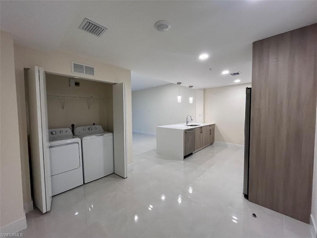 26600 Rosewood Point DR 102-28