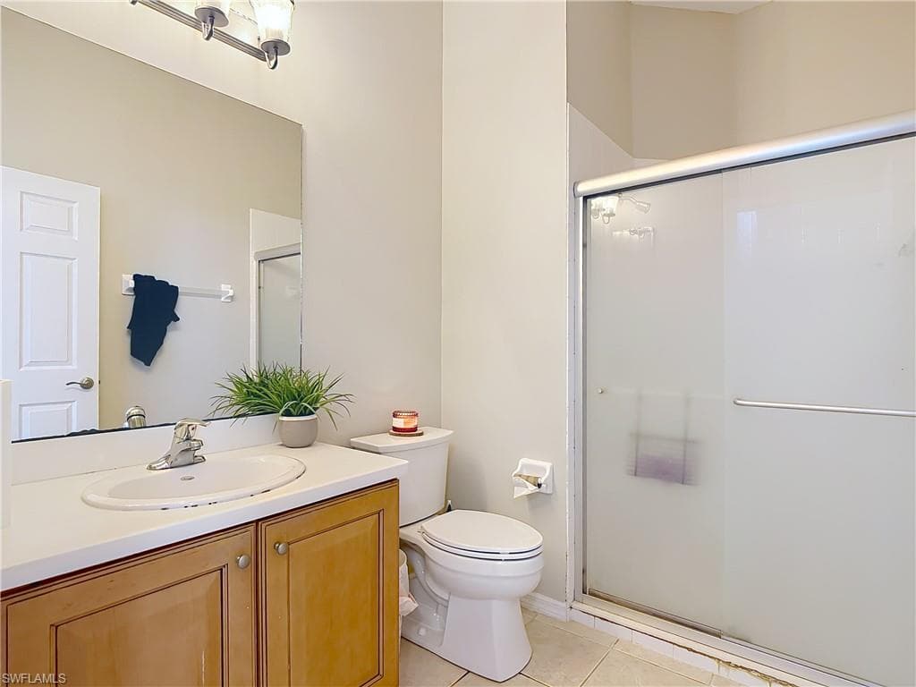 12596 Ivory Stone LOOP-23