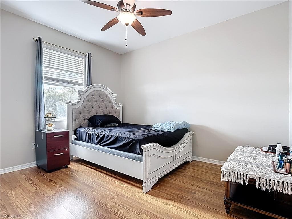 12596 Ivory Stone LOOP-13