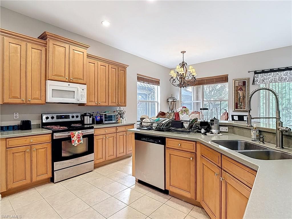 12596 Ivory Stone LOOP-36