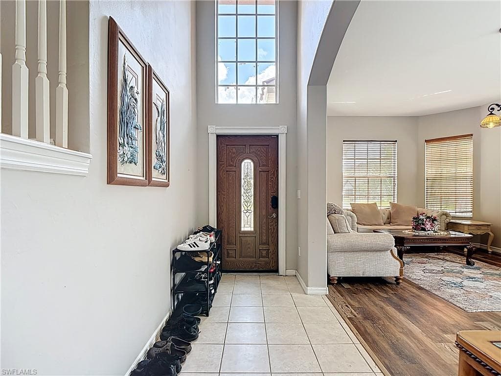 12596 Ivory Stone LOOP-34