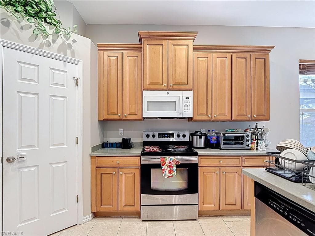 12596 Ivory Stone LOOP-35