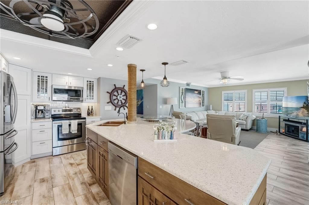 345 Mango ST 401-20