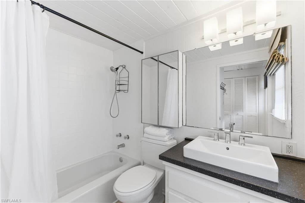 1702 Hill AVE-3