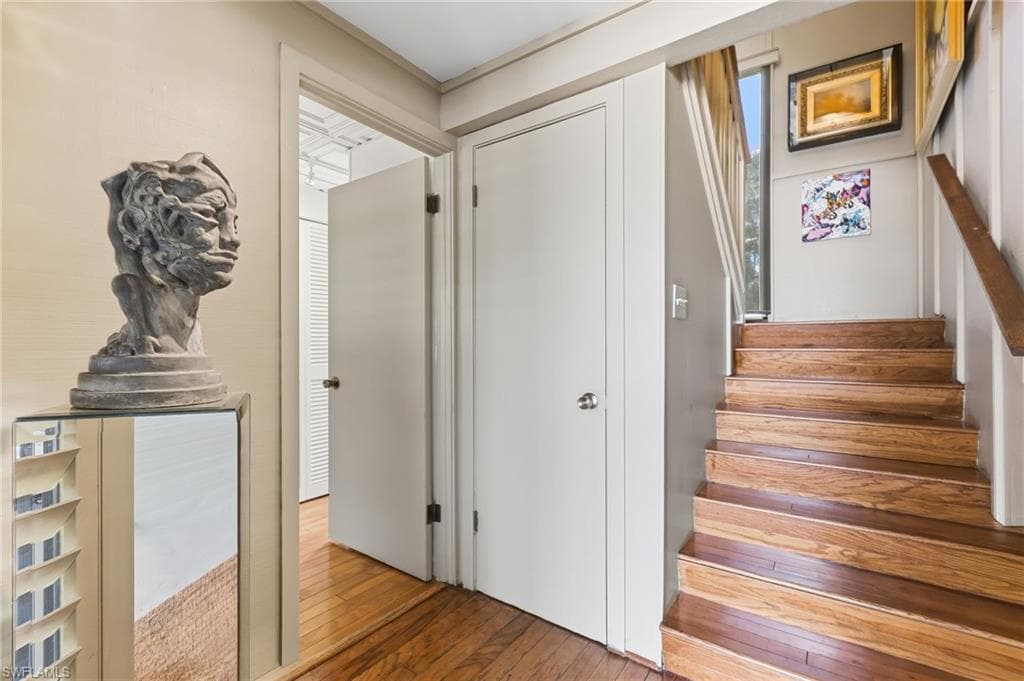 1702 Hill AVE-4