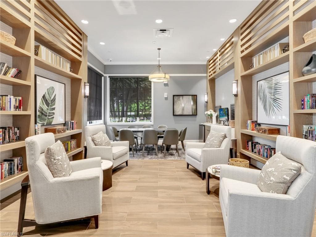 9257 Cayman DR-47