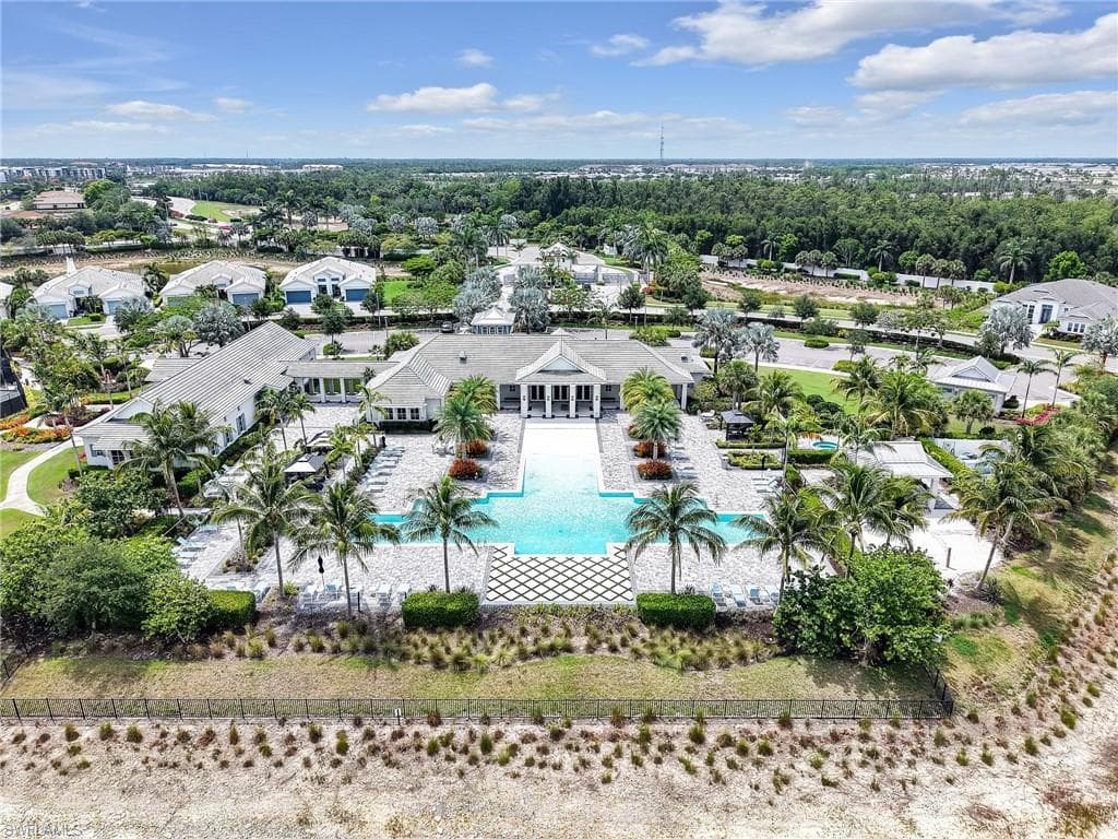 9257 Cayman DR-43