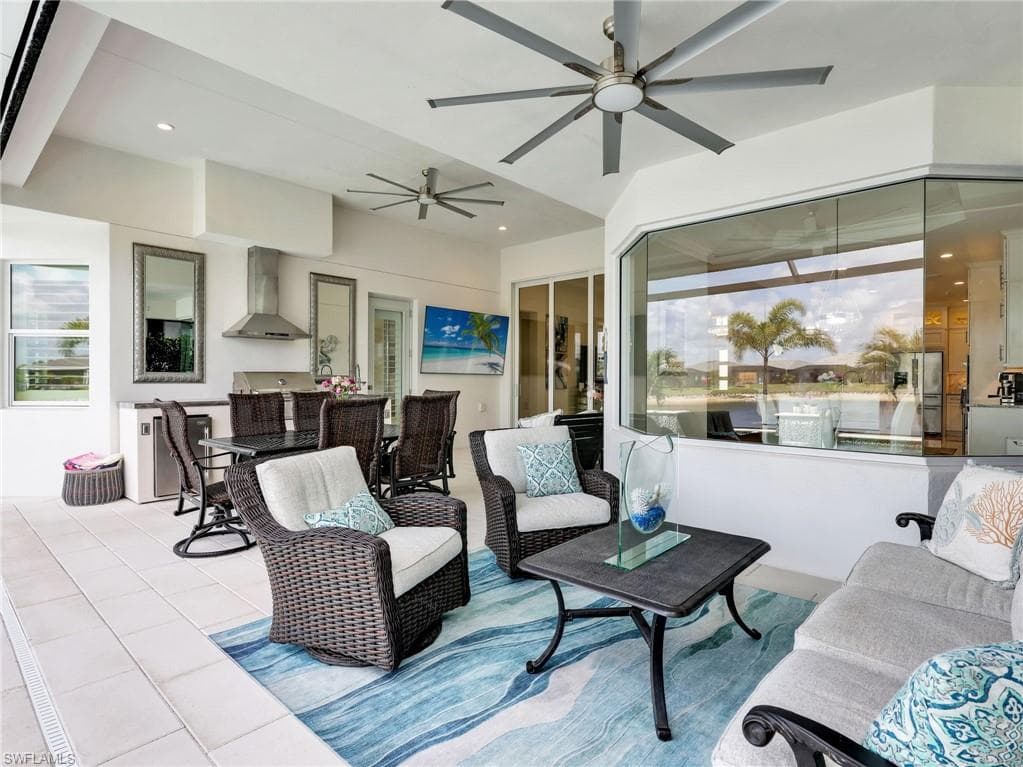 9257 Cayman DR-22