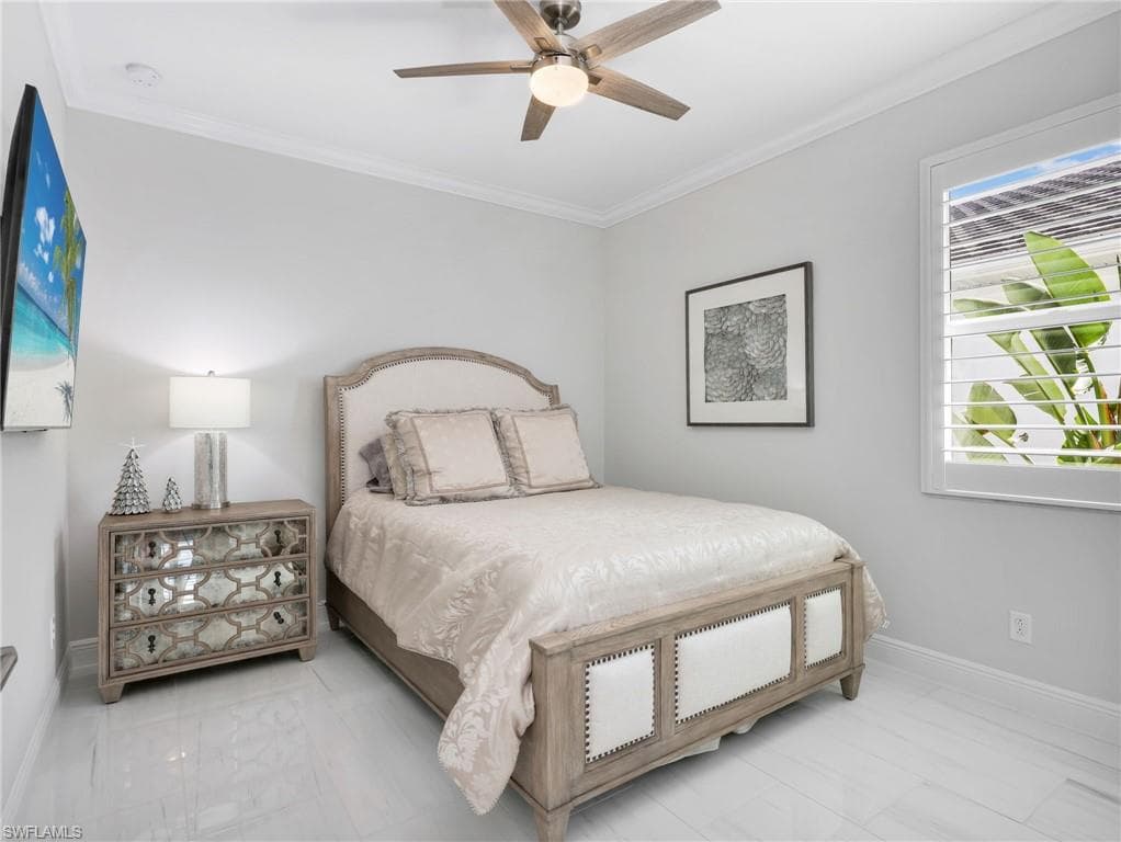 9257 Cayman DR-32