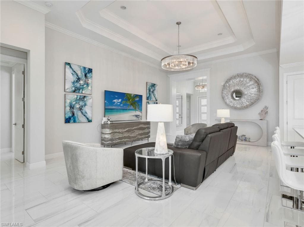 9257 Cayman DR-9